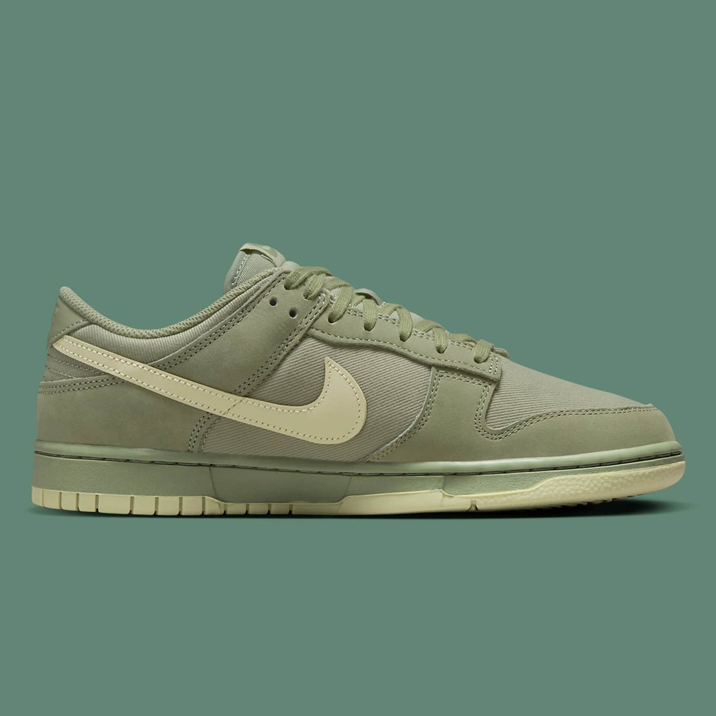 SB DUNK LOW (OIL GREEN)