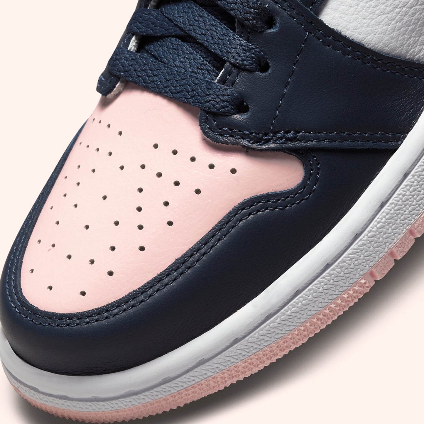 AIR JORDAN RETRO 1 LOW (BUBBLE GUM)
