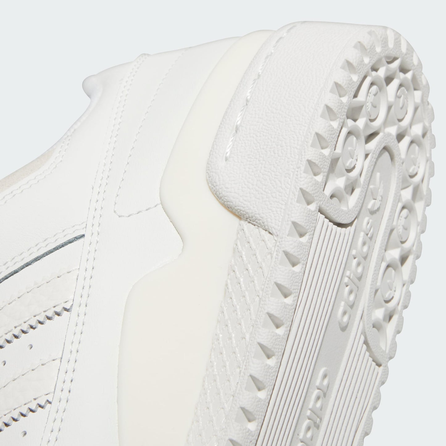 FORUM LOW CL (WHITE/CLOUD WHITE/GREY ONE)