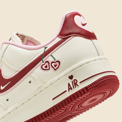 AIR FORCE 1 LOW (VALENTINE'S 2023)