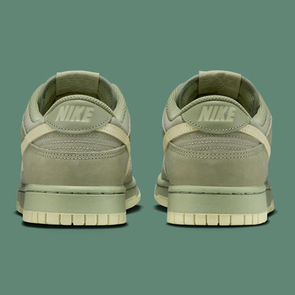 SB DUNK LOW (OIL GREEN)