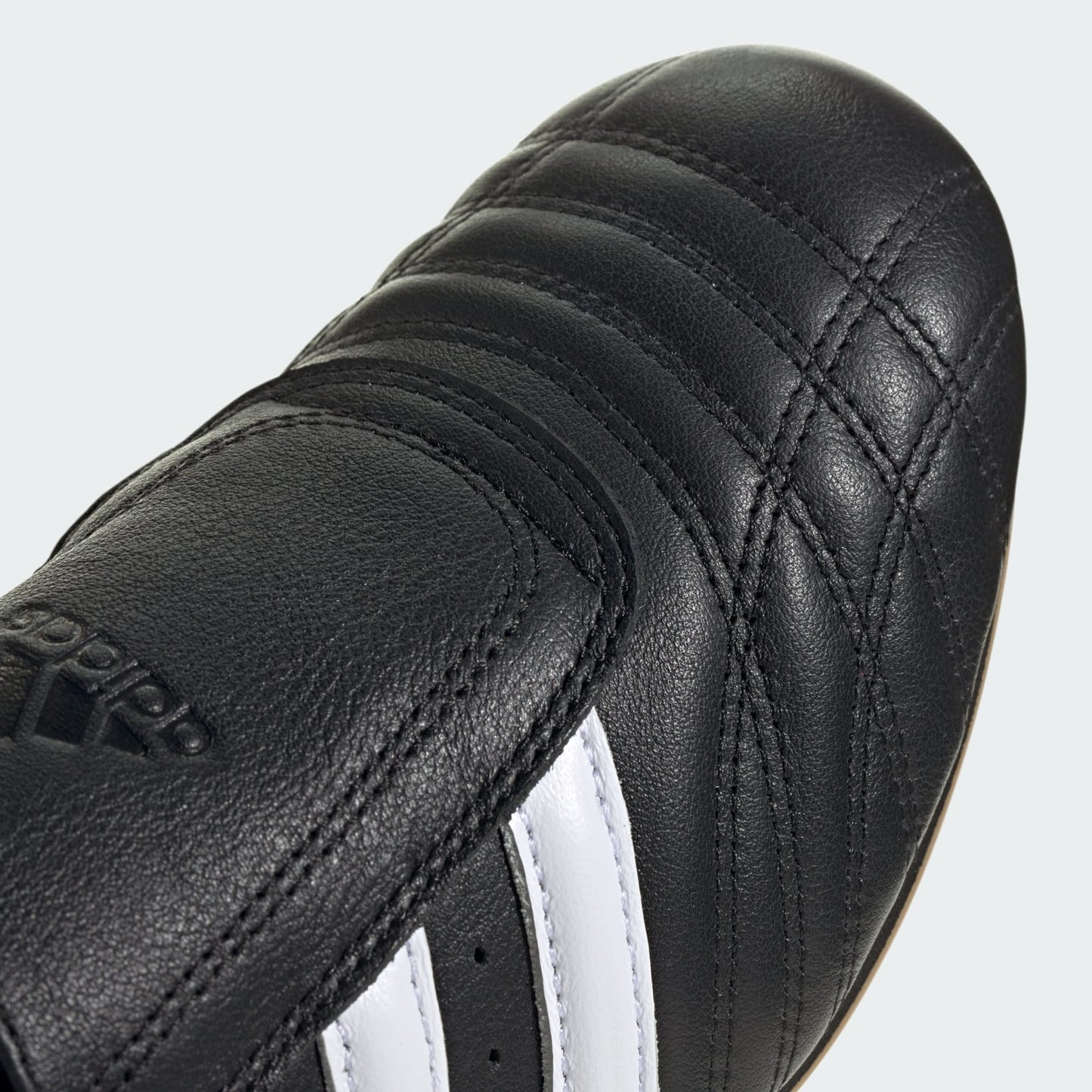 TAEKWONDO SHOES (CORE BLACK/CLOUD WHITE/GUM)