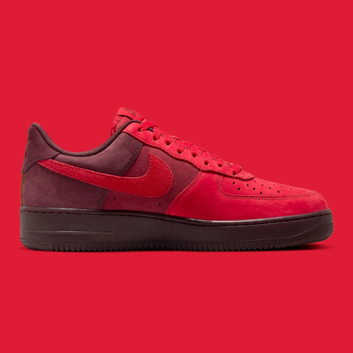 AIR FORCE 1 LOW (LAYERS OF LOVE)